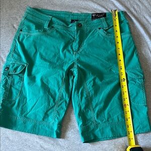 Kühl Teal Green Outdoor Cargo Shorts size 10